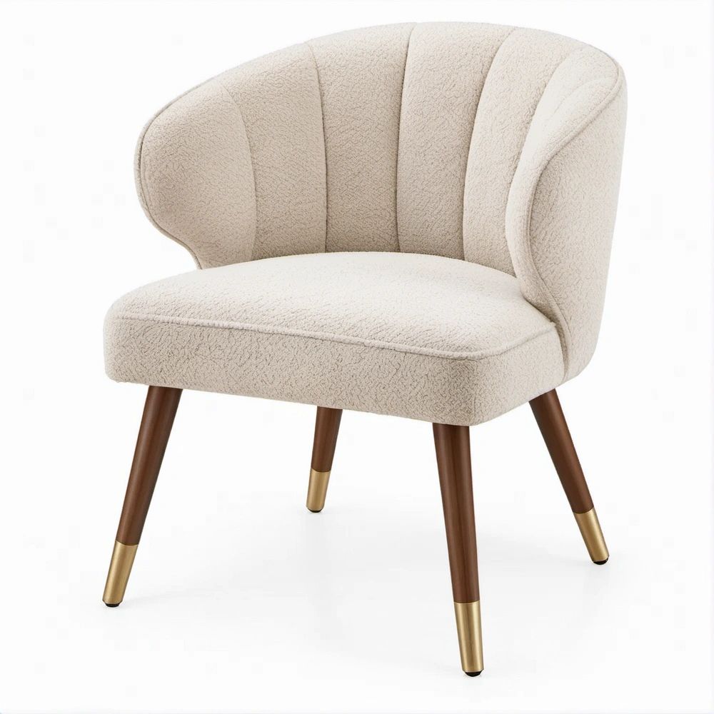Sedia imbottita beige in tessuto bouclé con gambe color noce e ottone, 60 x 60 x 78 cm